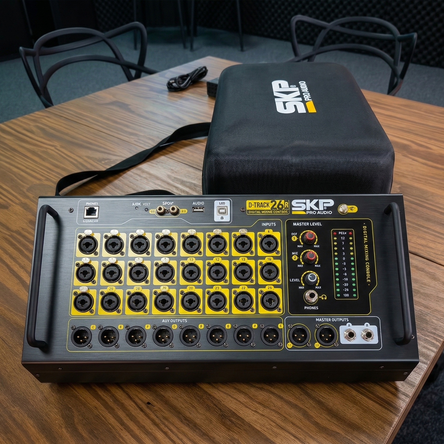 CONSOLA DIGITAL MEZCLADORA SKP D-TRACK 26R