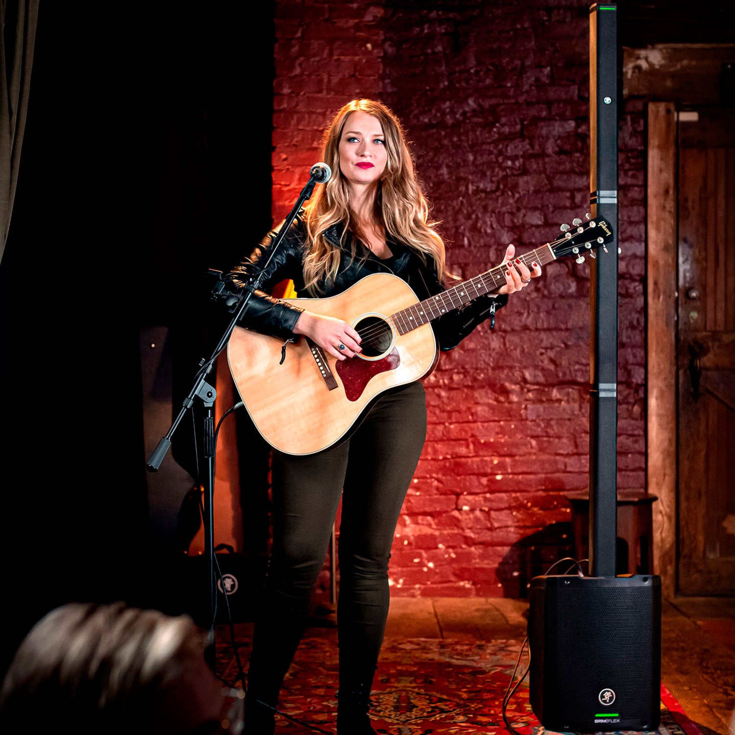 SISTEMA LINE ARRAY PORTATIL MACKIE SRM-FLEX